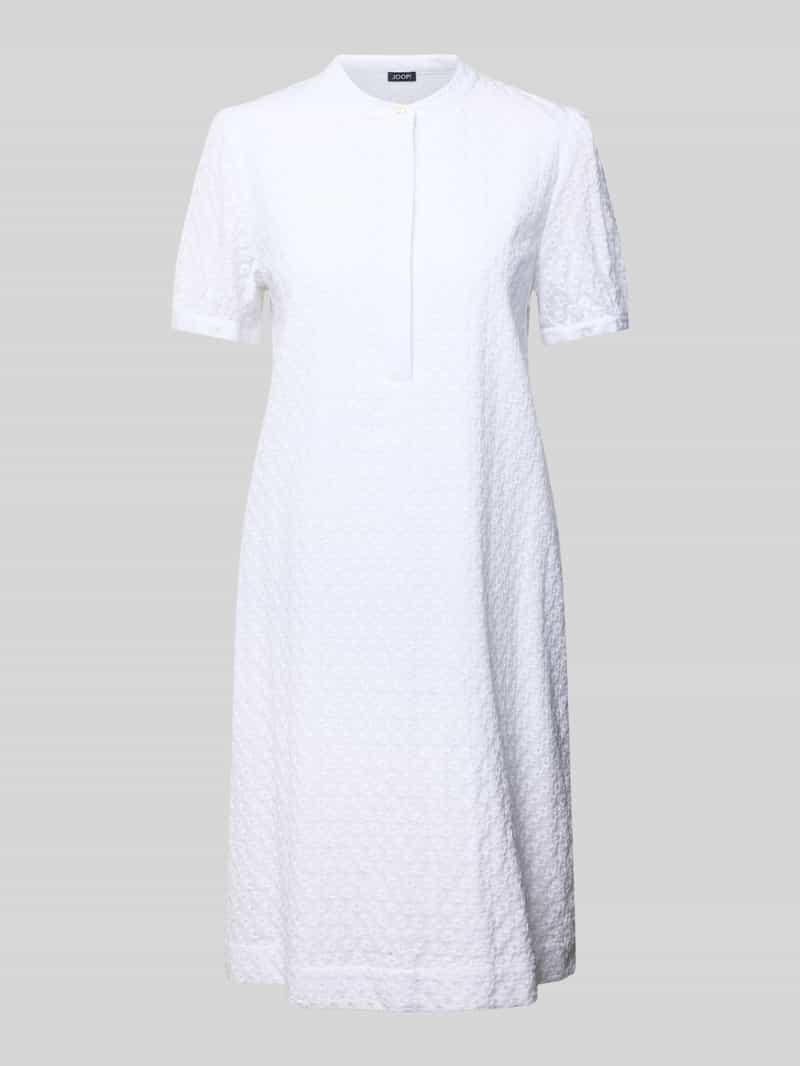 Sukienka o długości do kolan z fakturowanym wzorem model 'Dina'