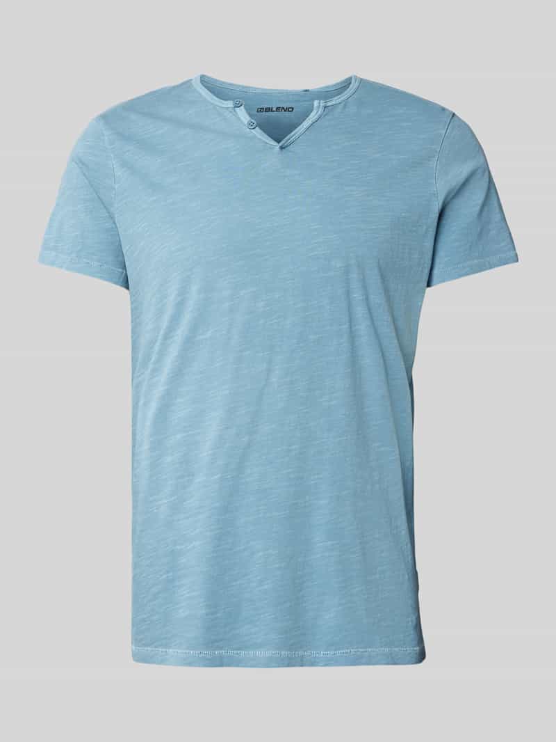T-shirt z dekoltem serafino