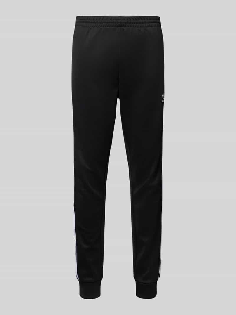 Spodnie treningowe o kroju regular fit z wyhaftowanym logo