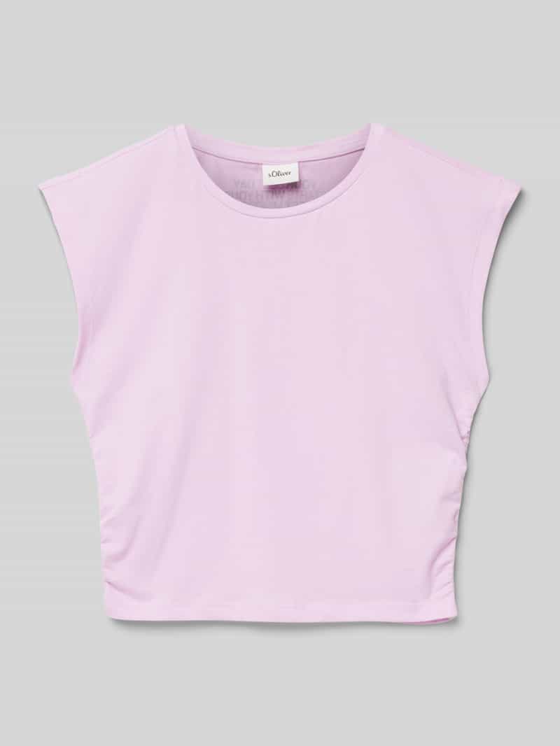 Top krótki o kroju shaped fit z czystej bawełny z nadrukiem z napisem
