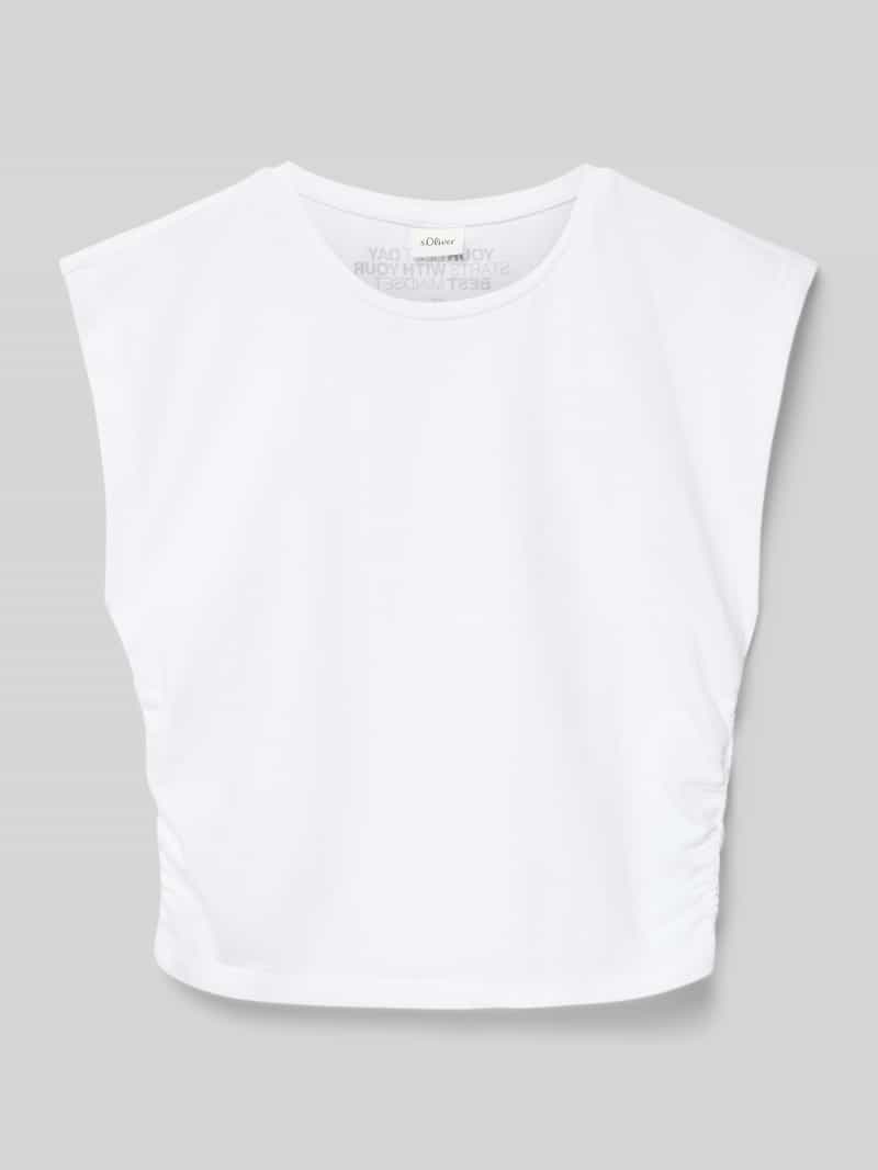 Top krótki o kroju shaped fit z czystej bawełny z nadrukiem z napisem