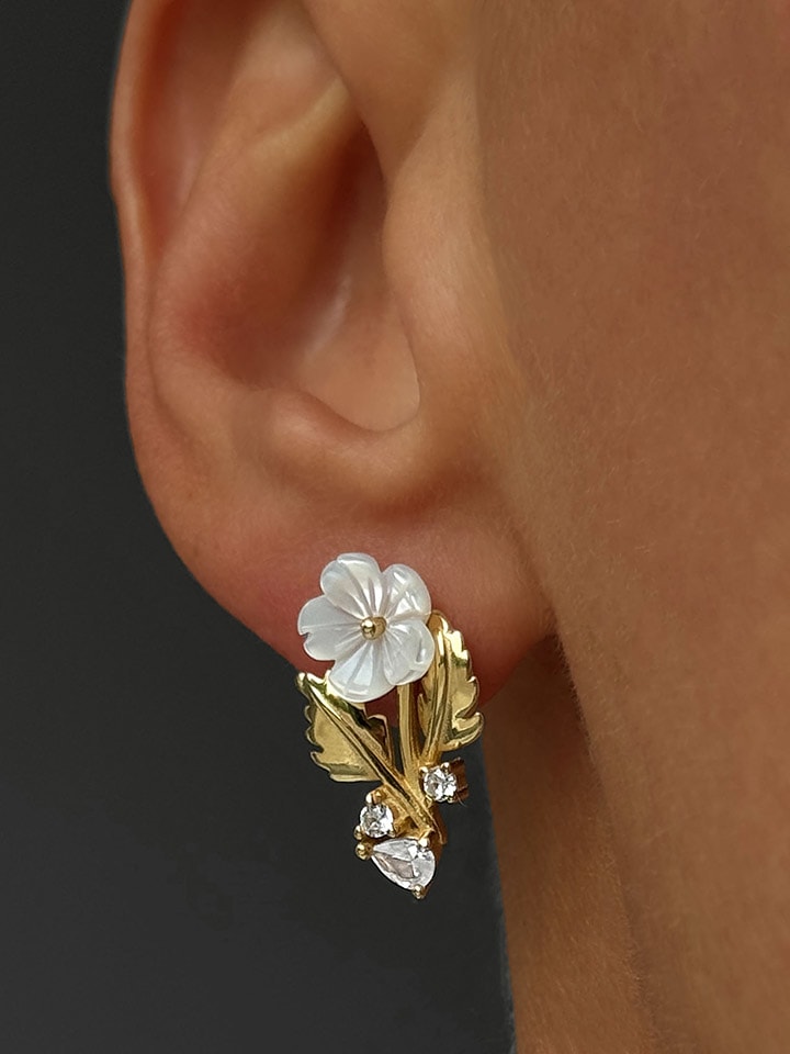 Les Petites Précieuses Pozłacane kolczyki-wkrętki z masą perłowa i cyrkoniami