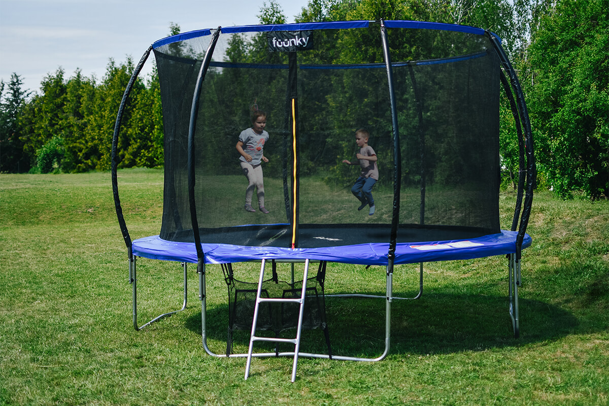 Trampolina ogrodowa 15FT 457cm + drabinka + siatka na obuwie, niebieska - Fuunky