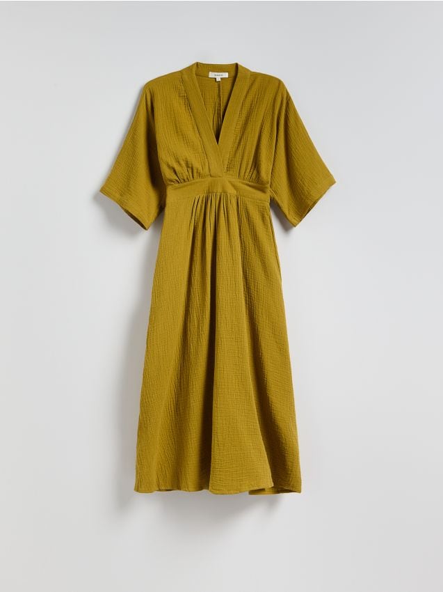 Reserved - Sukienka typu kimono - oliwkowy