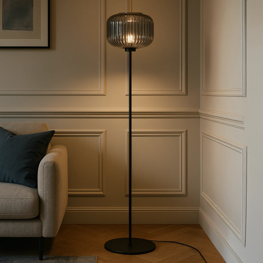Prosta lampa stojąca do salonu z kloszem K-5665 z serii CAMPO