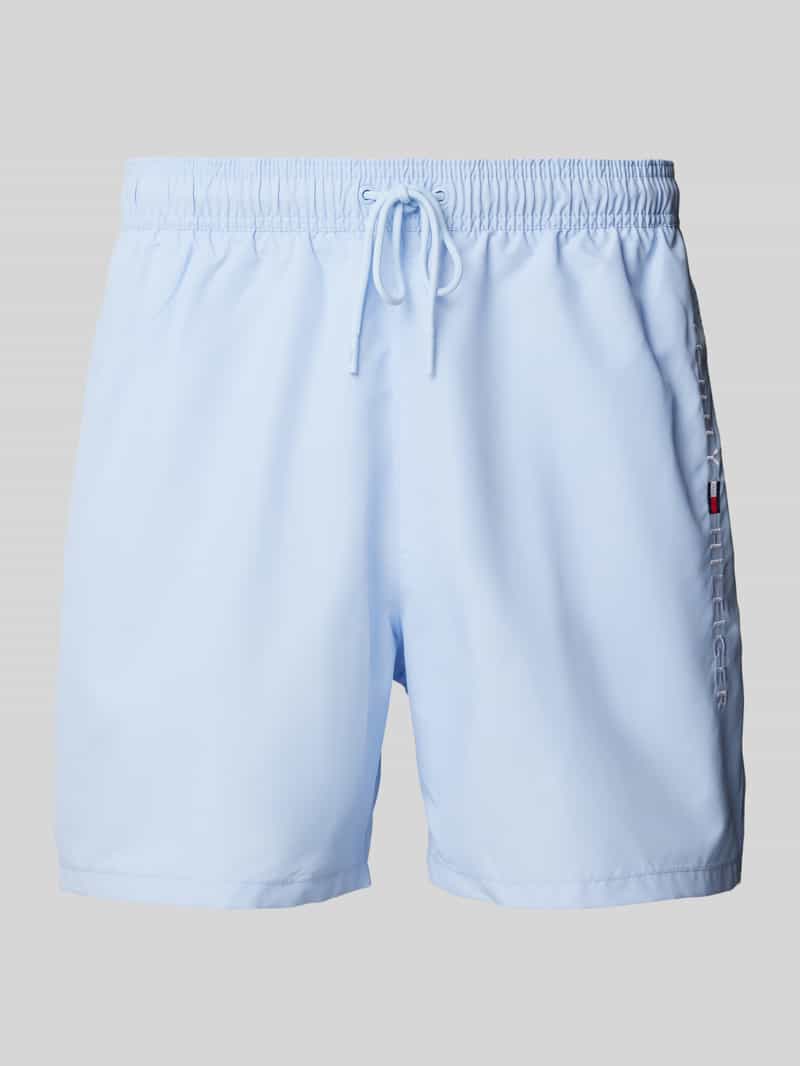 Spodenki kąpielowe o kroju regular fit z wyhaftowanym logo