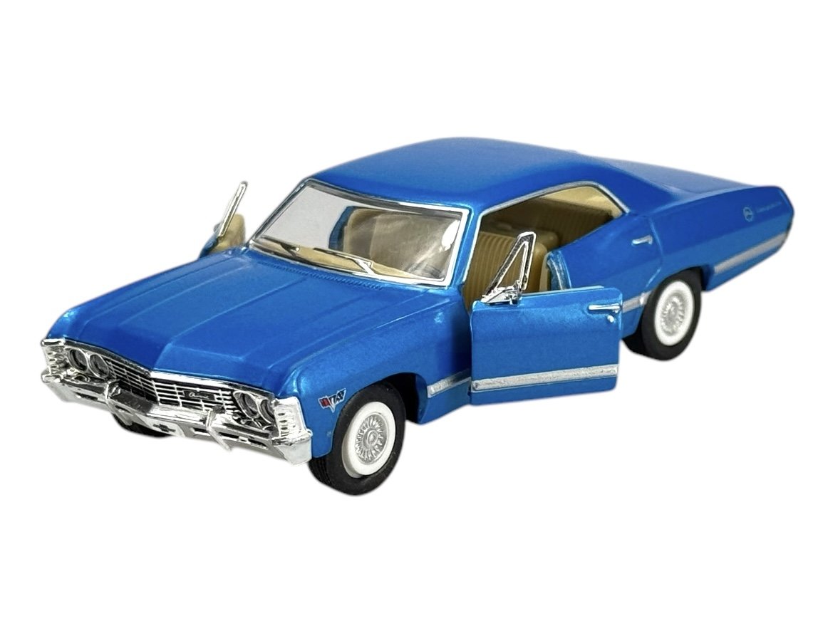 KINSMART 1967 CHEVROLET IMPALA NIEBIESKI 1:43 BEZ PUDEŁKA KT5418