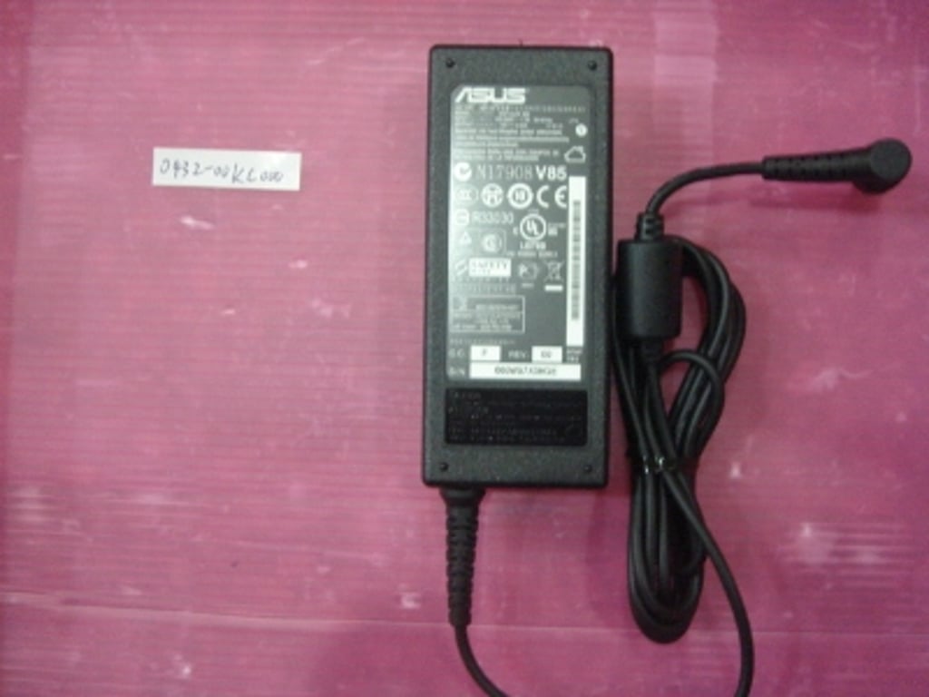 ASUS 04G2660031T0 adapter zasilający/ inwentor 65 W Czarny