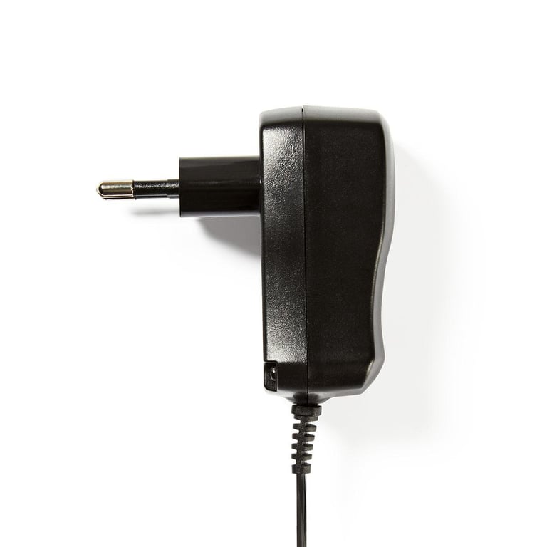 Nedis ACPA006 adapter zasilający/ inwentor Czarny