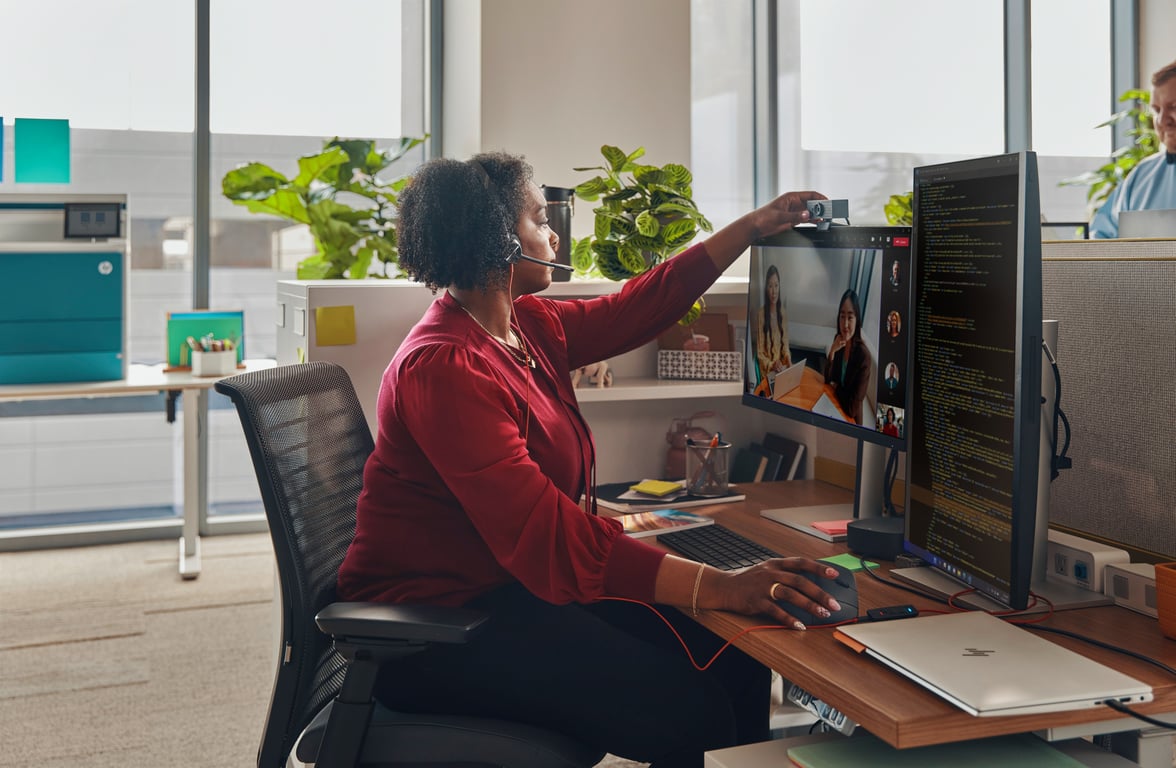 POLY Zestaw słuchawkowy Blackwire 3310 z certyfikatem Microsoft Teams +USB-C/A Adapter TAA