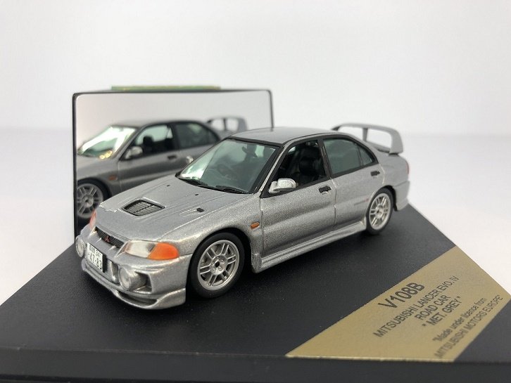 Mitsubishi Lancer Evo Iv Plain Body Sil 1:43 98035