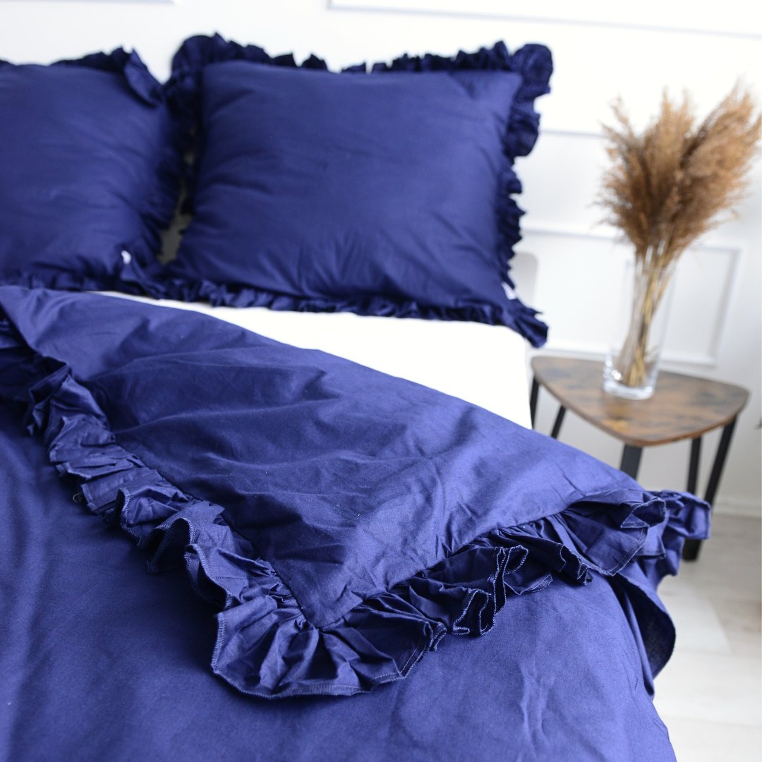 Pościel bawełniana z falbanką - granatowa [Rozmiar: 220/200 i 2x70/80]