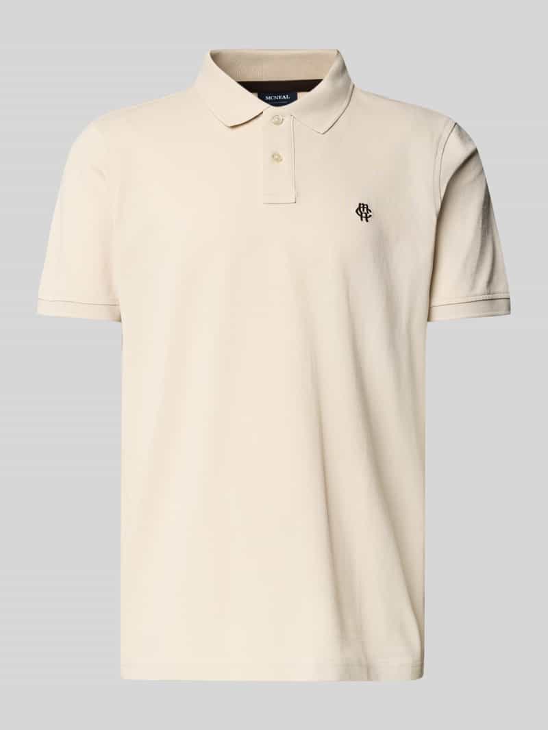 Koszulka polo o kroju regular fit z listwą guzikową i wyhaftowanym logo