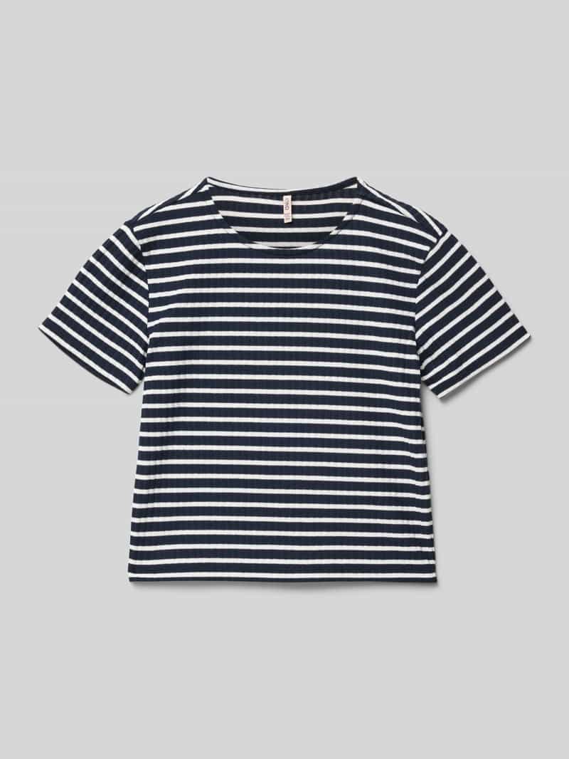 T-shirt o kroju regular fit z dodatkiem wiskozy model ‘NELLA’