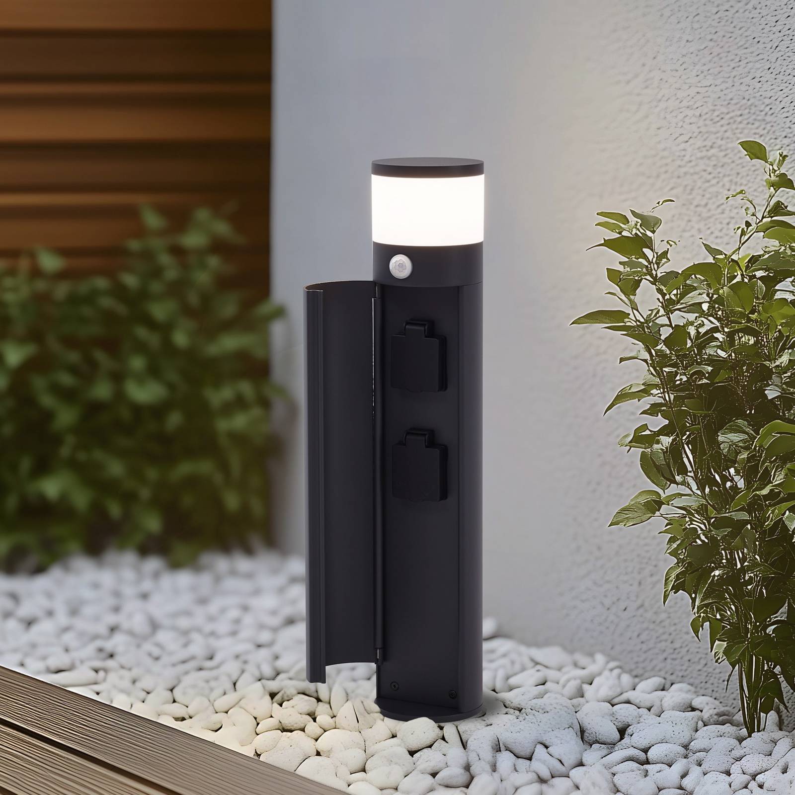 Lampa cokołowa Lucande Corban, antracyt, czujnik, 2 gniazda