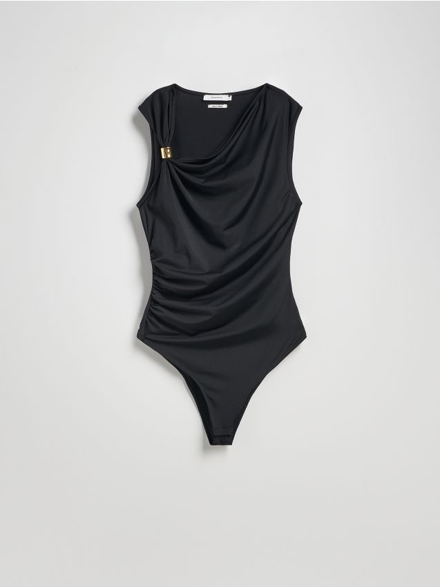 Reserved - Drapowane body z detalem na ramieniu - czarny