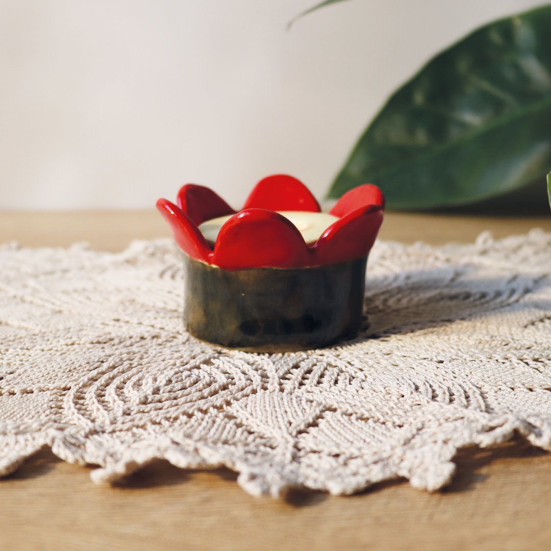 Ręcznie wykonany ceramiczne świeczniki -Kwiatki - czerwony