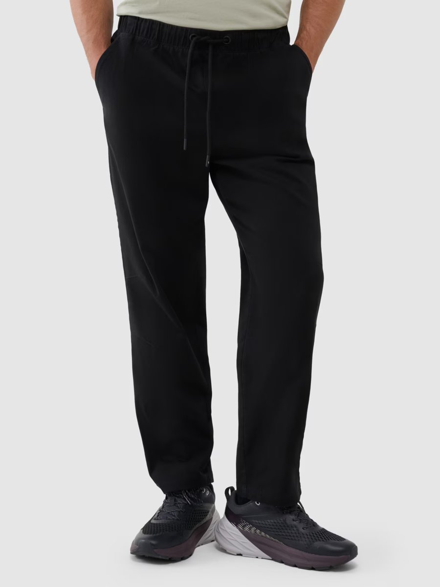 4F Spodnie męskie casual 4FWSS25TTROM0999-20S Czarny Roz. XL