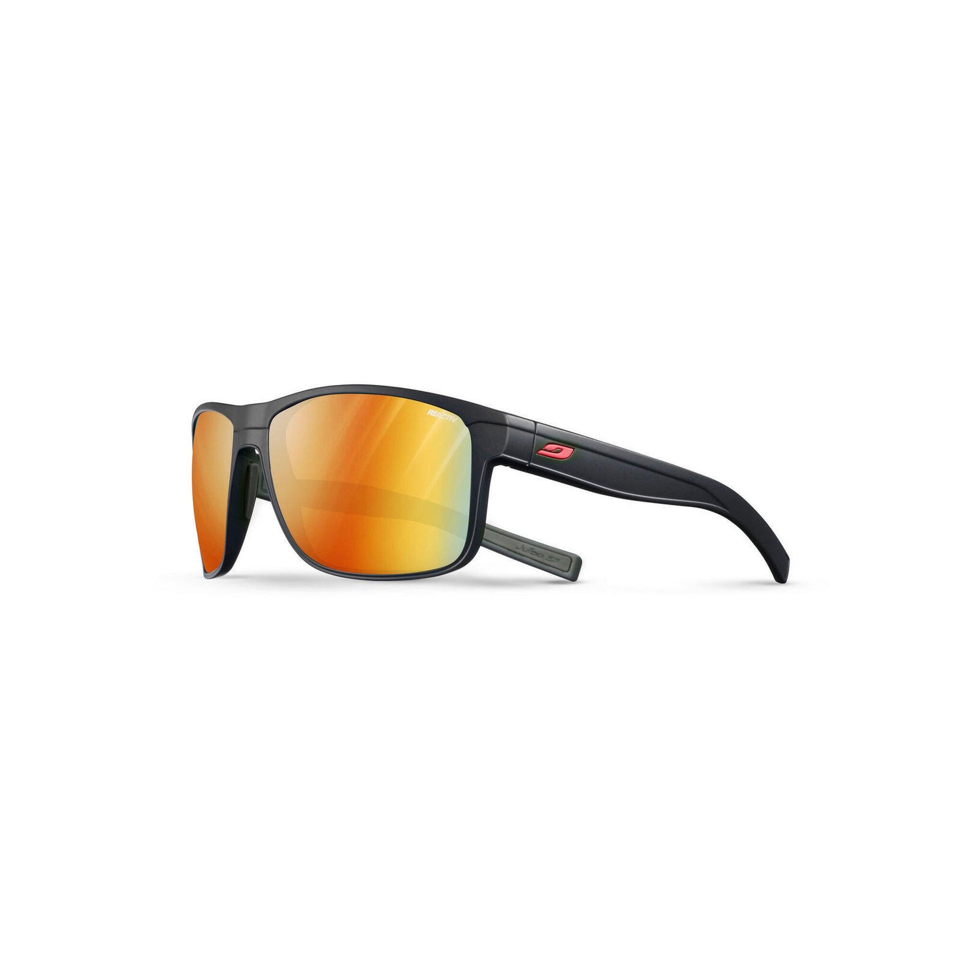 Julbo Renegade Reactiv Performance Okulary przeciwsłoneczne Mężczyźni, black/red/multilayer red 2020 Okulary polaryzacyjne J4993314
