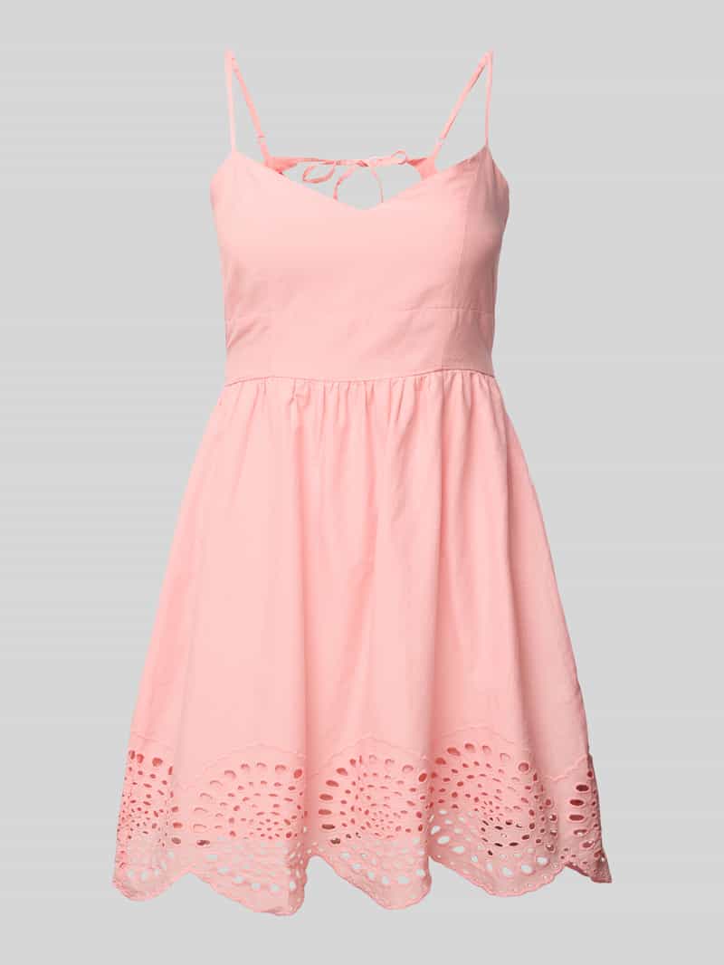 Sukienka mini z wycięciem i haftem angielskim