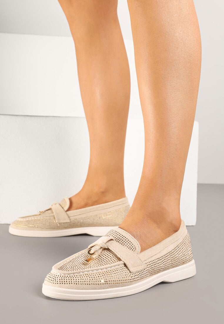 Beżowe Mokasyny Zdobione Cyrkoniami i Aplikacją Tenarella