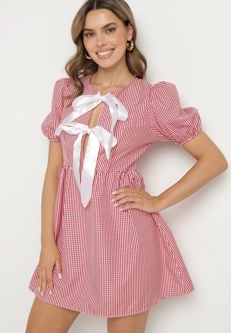Czerwona Rozkloszowana Sukienka w Kratkę Vichy w Stylu Retro z Wiązaniem Telionea