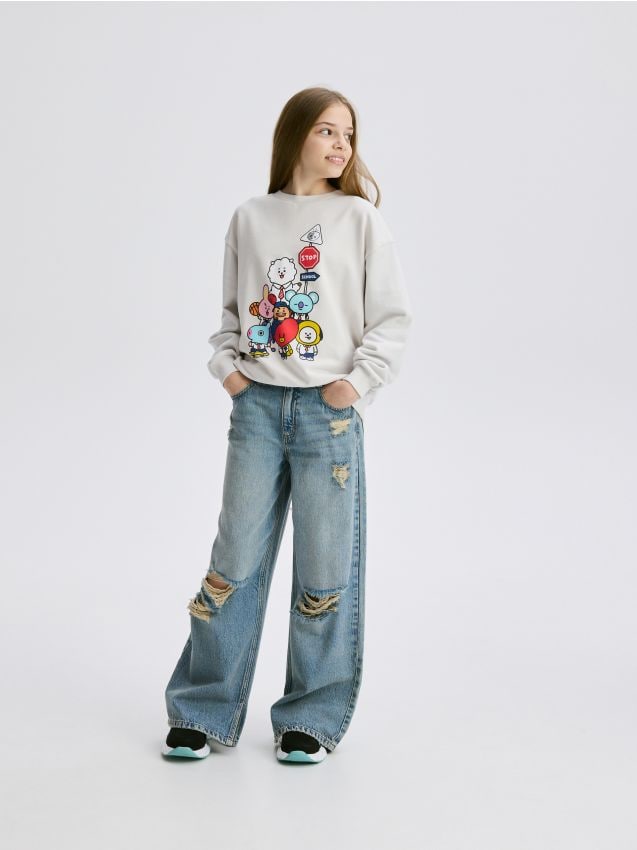 Reserved - Bluza z nadrukiem BT21 - jasnoszary