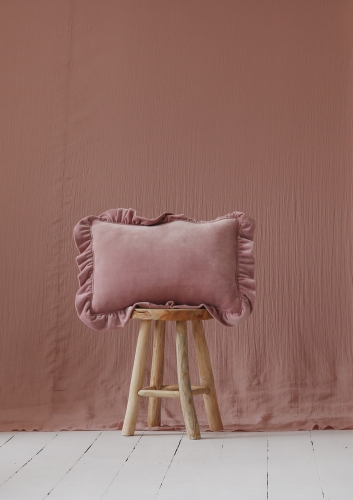 Poduszki ozdobne welwetowa z falbanką light pink