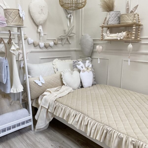 AKSAMITNA PIKOWANA NARZUTA Z FALBANKĄ 130x220cm VELVET BEŻOWA