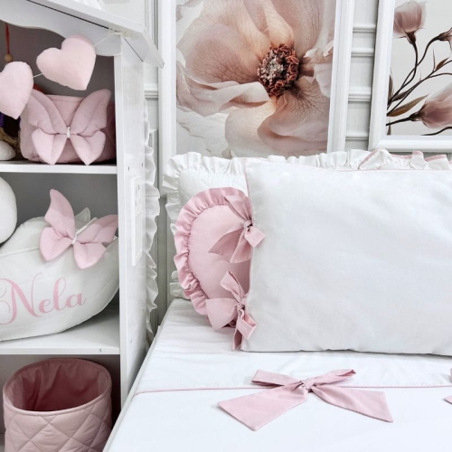 Pościel biała z różowymi kokardkami i dla dzieci i nastolatków różne rozmiary