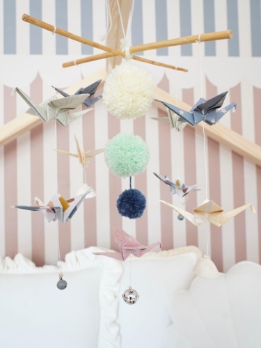 Karuzela dla dziecka do pokoju 