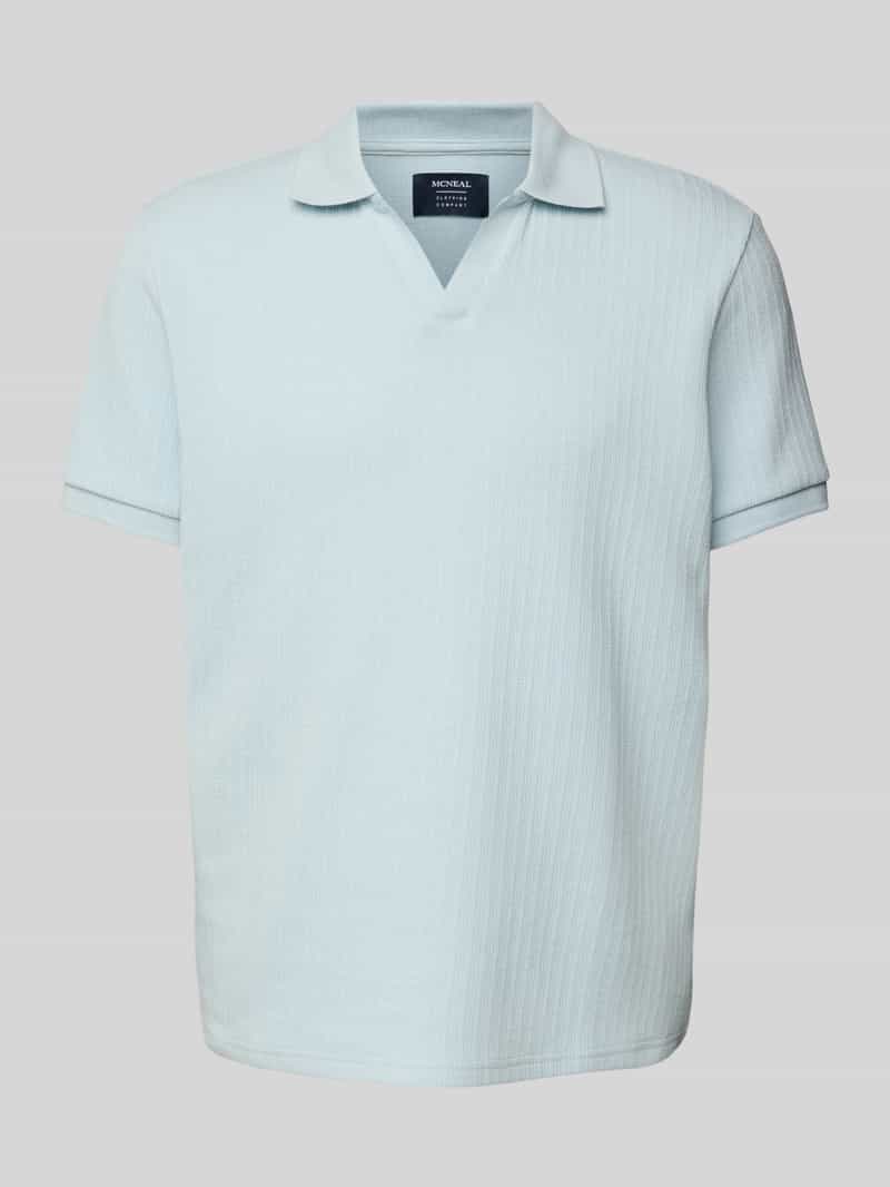 Koszulka polo o kroju regular fit z dekoltem w serek