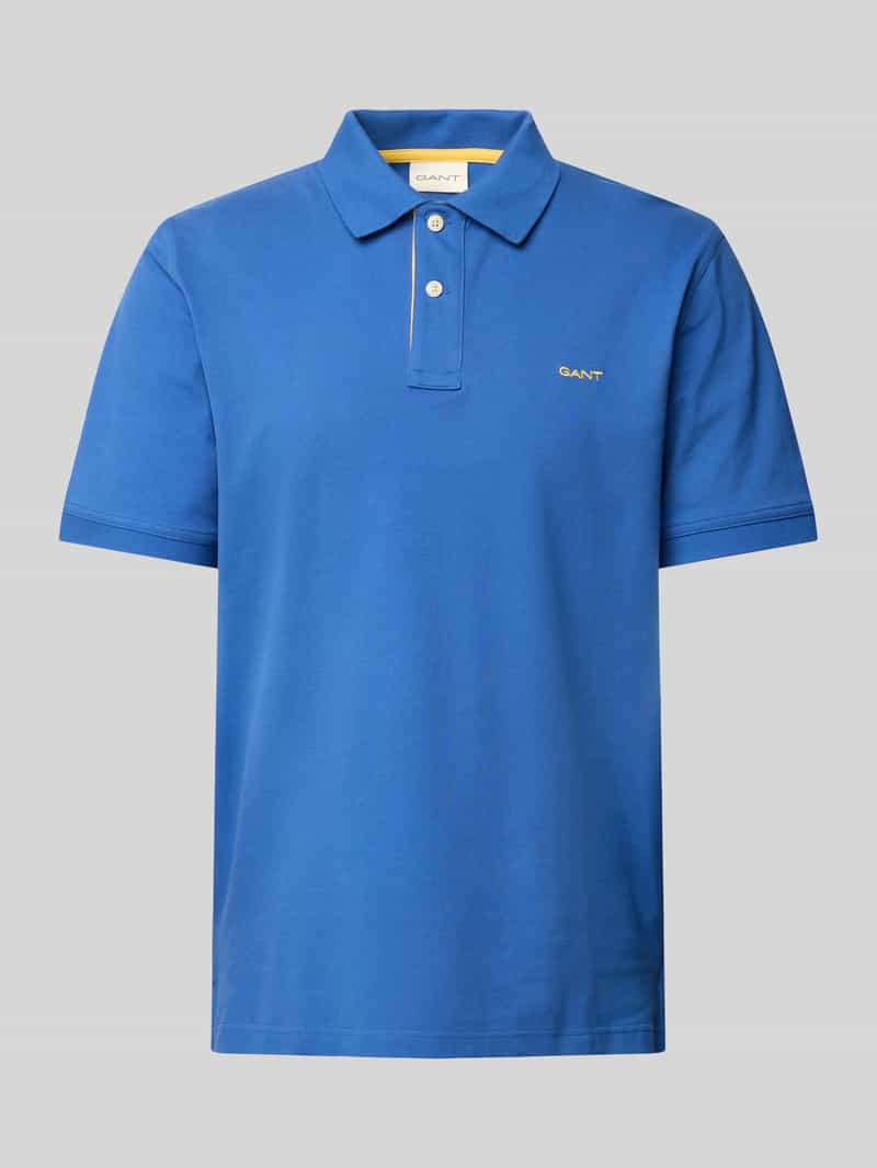 Koszulka polo o kroju regular fit z wyhaftowanym logo