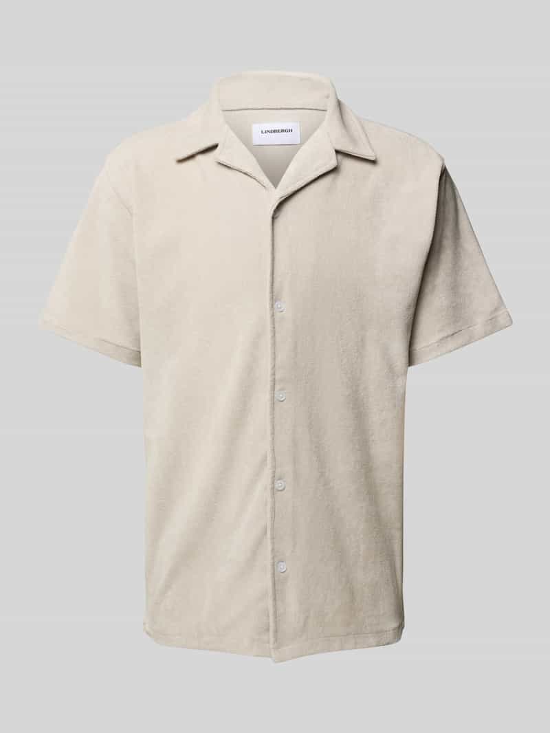Koszula casualowa o kroju relaxed fit z kołnierzem z połami