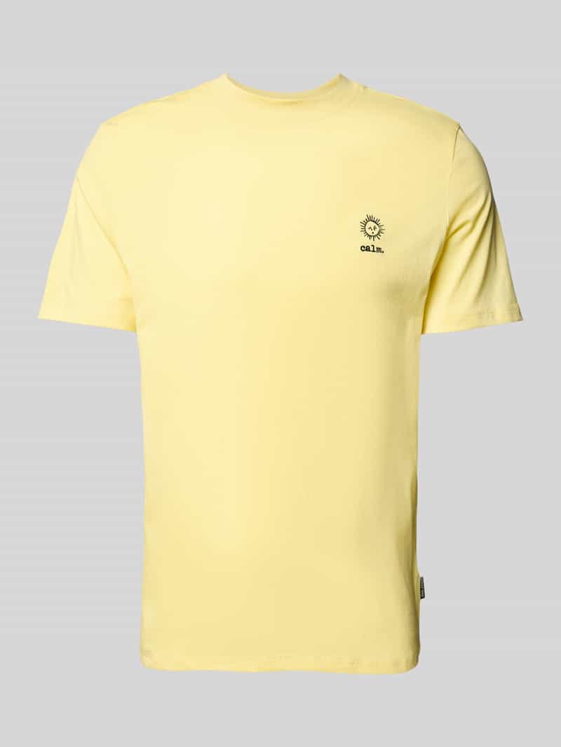 T-shirt z wyhaftowanym motywem i napisem model ‘JANUS’