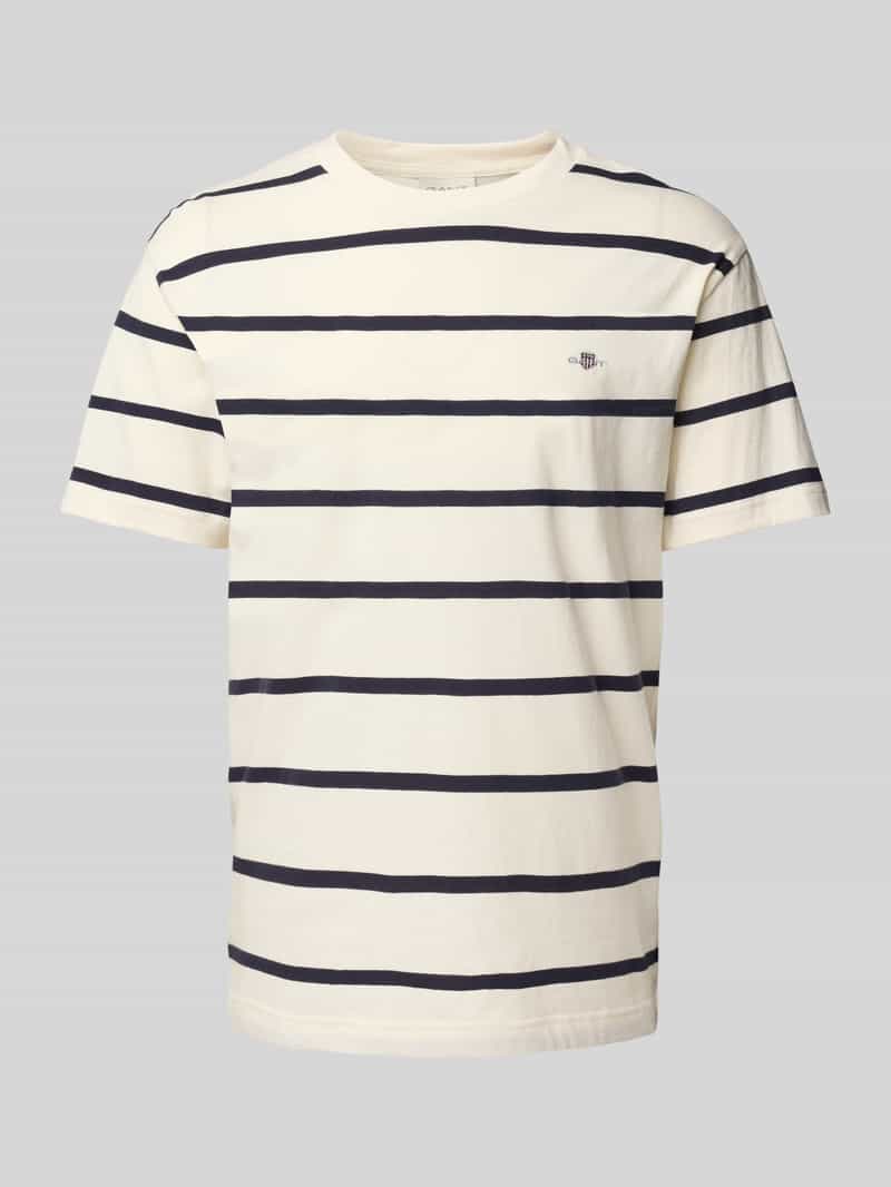 T-shirt z wyhaftowanym logo
