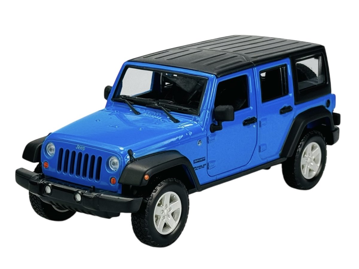 MAISTO 2015 JEEP WRANGLER UNLIMITED NIEBIESKI 1:24 31268
