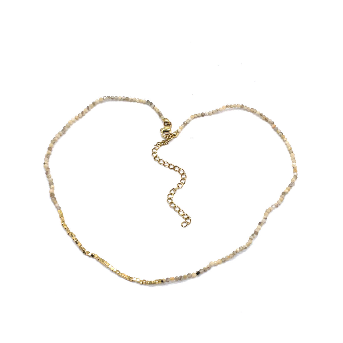 Choker z feldsparu