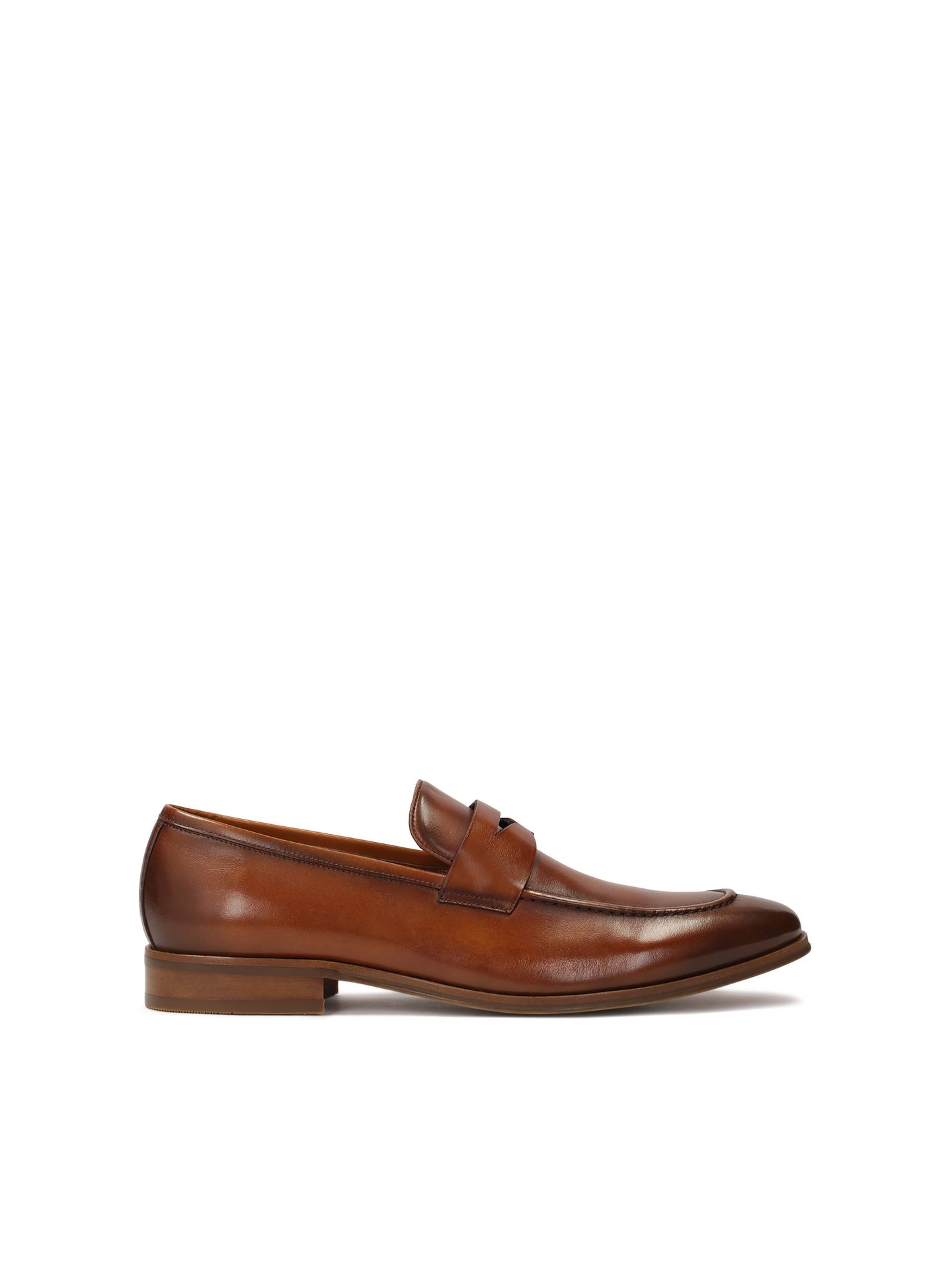 Skórzane loafersy z poprzecznym paskiem