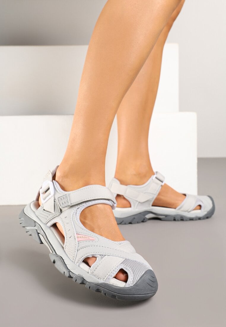 Jasnoszare Sandały Sportowe ze Skórzaną Wkładką Ozdobione Wycięciami Natirela