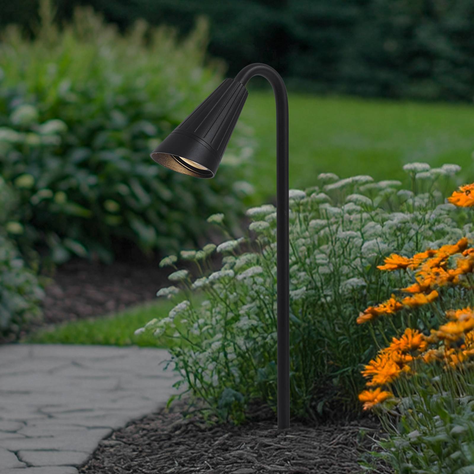 Lampa z grotem ziemnym Lindby Sorvete, czarna, metal, wysokość 62 cm