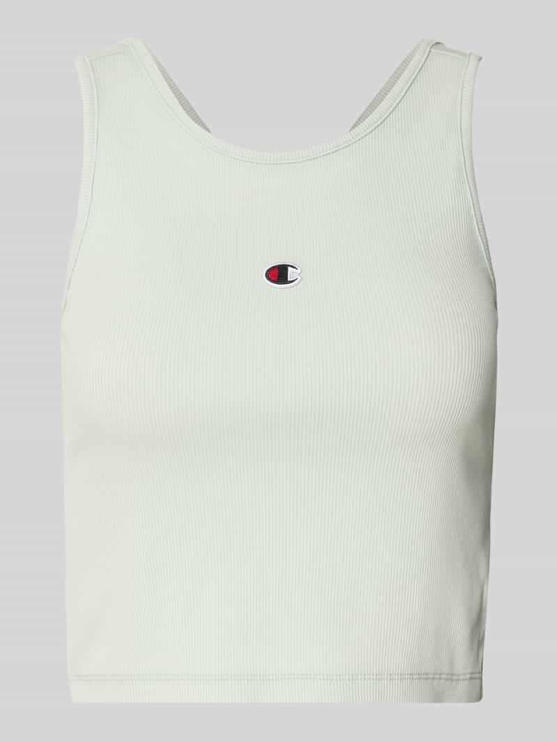 Top krótki o kroju fitted fit z wyhaftowanym logo