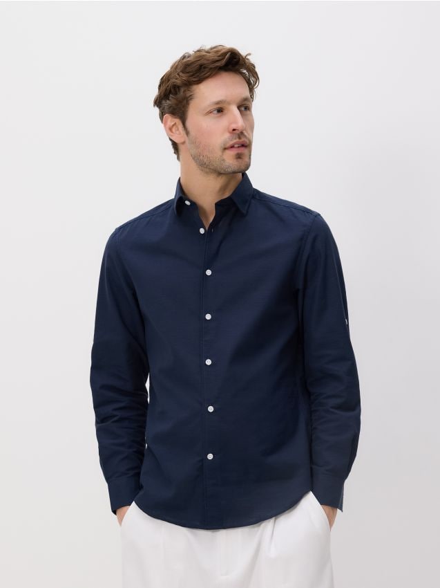 Reserved - Bawełniana koszula regular fit - granatowy