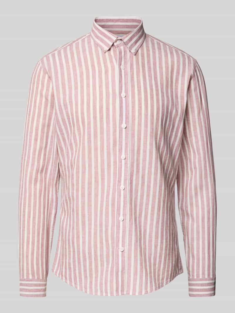 Koszula casualowa o kroju slim fit z kołnierzykiem typu button down