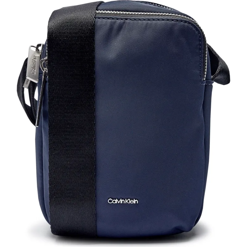 Calvin Klein Reporterka
