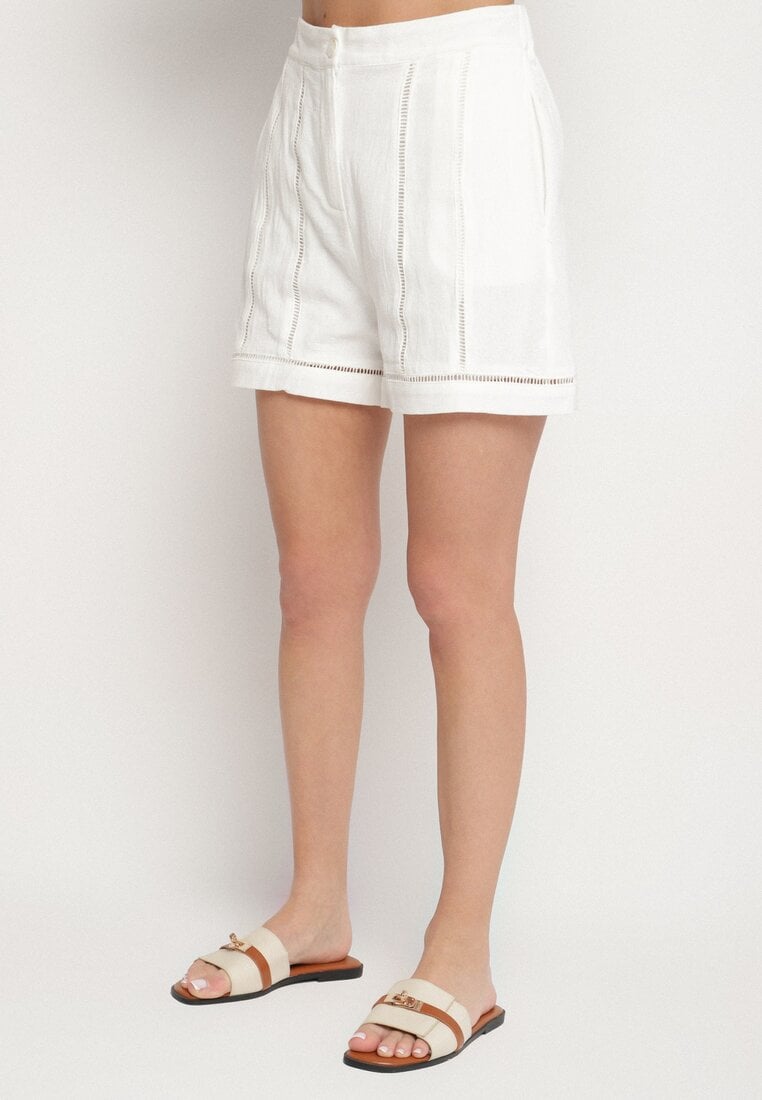 Białe Bawełniane Szorty z Wysokim Stanem i Geometrycznym Wzorem Galirella