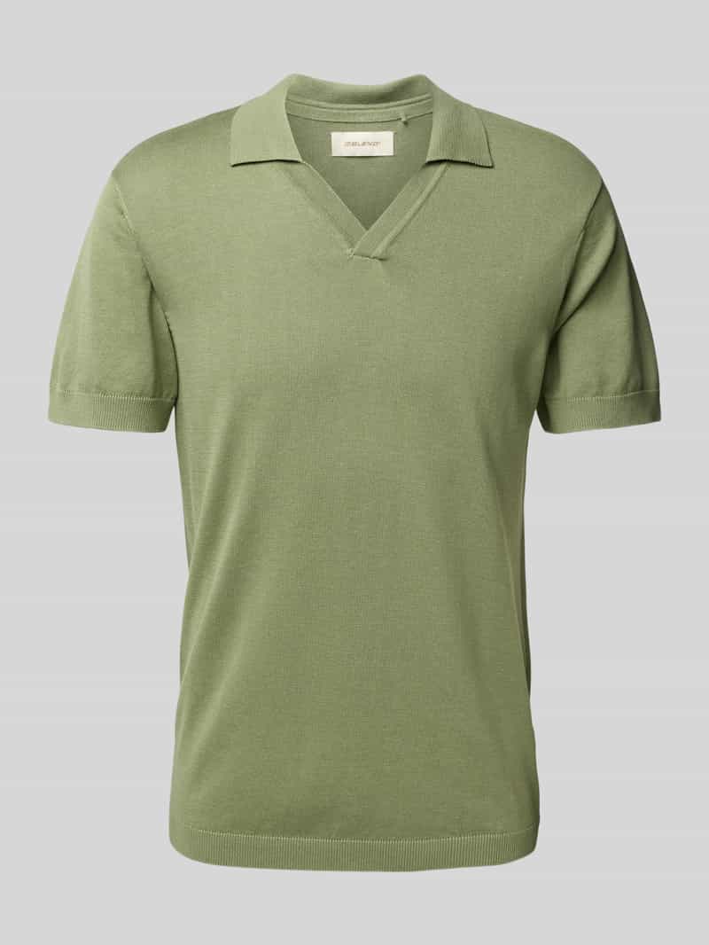 T-shirt z dekoltem w serek model ‘ALLI’