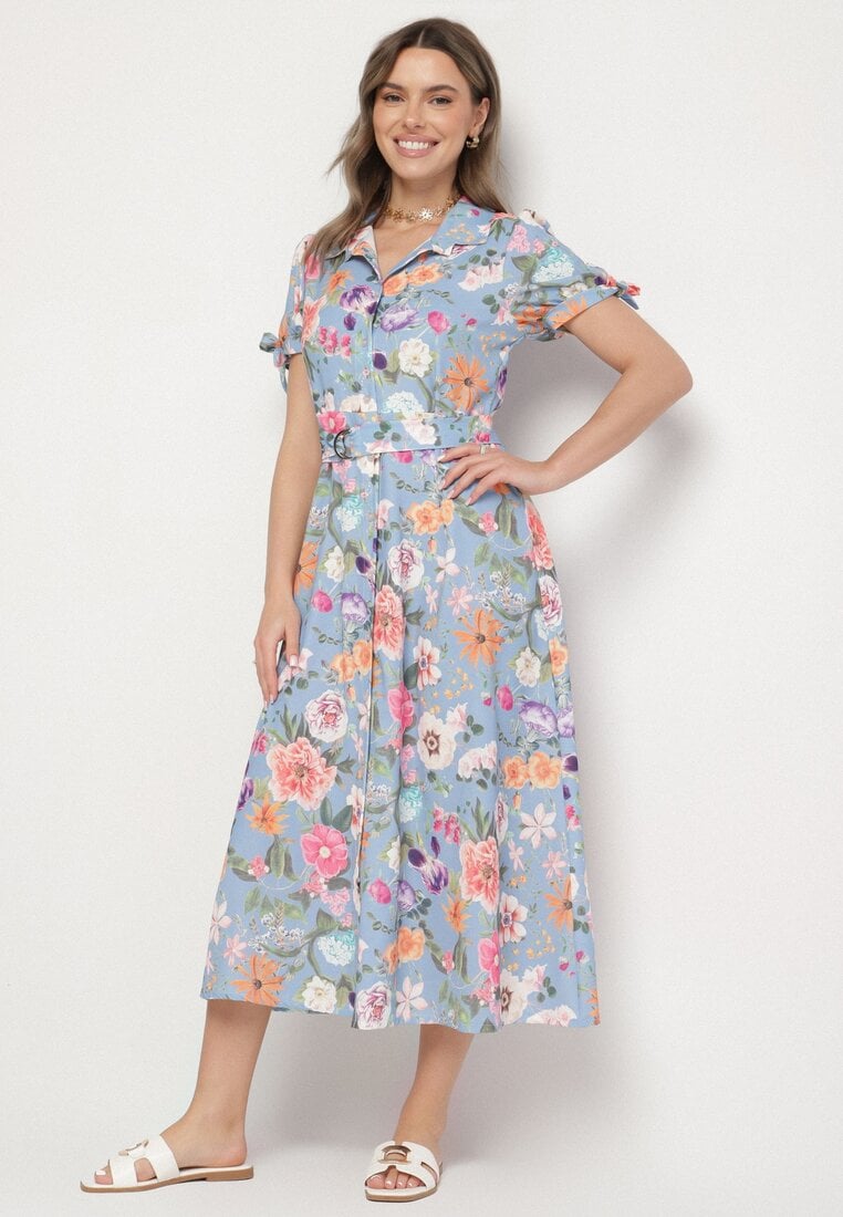 Jasnoniebieska Rozkloszowana Sukienka o Koszulowym Kroju z Paskiem w Kwiatowy Wzór Fevelorine
