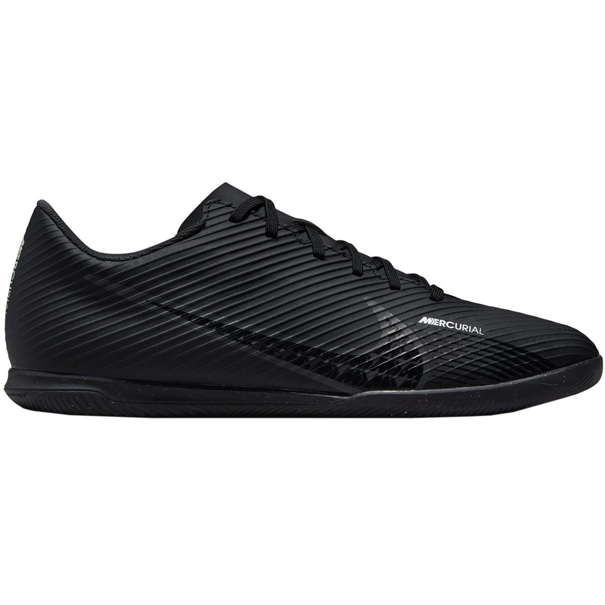 Buty piłkarskie Nike Mercurial Vapor 15 Club IC czarne DJ5969 001-44,5