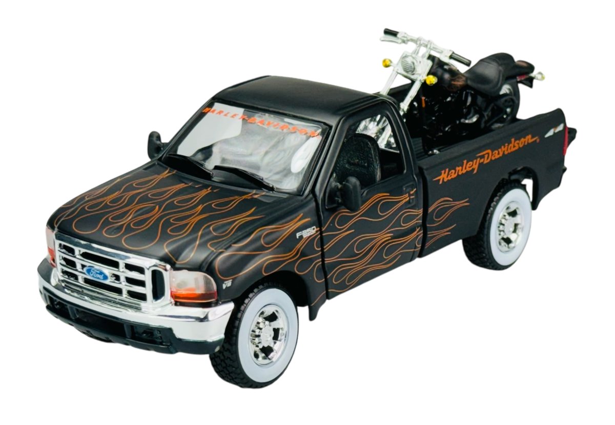 MAISTO 1999 FORD F-350 SUPER DUTY PICKUP + 2002 HARLEY-DAVIDSON FXSTB NIGHT TRAIN 1:24 32181